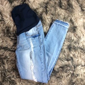 Distressed skinny maternity jeans